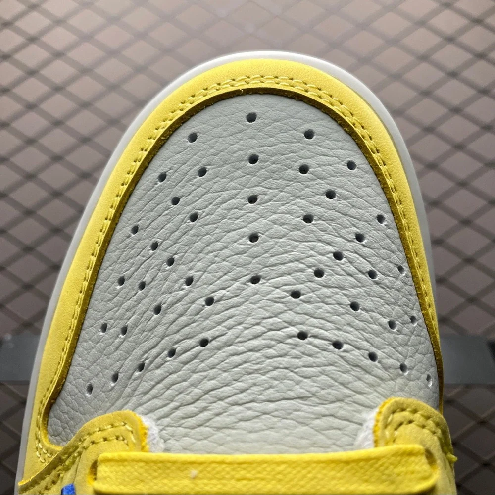 Nike Low Top Sneakers in Yellow, White & Blue